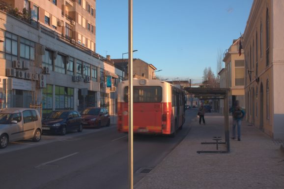 Dienst - 7. Nach Barreiro Terminal. An Miguel Pais straße.