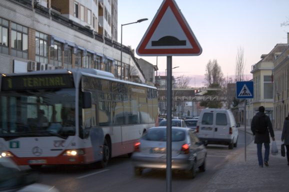 Dienst - 1. Nach Barreiro Terminal (ring). An Miguel Pais straße Süd.